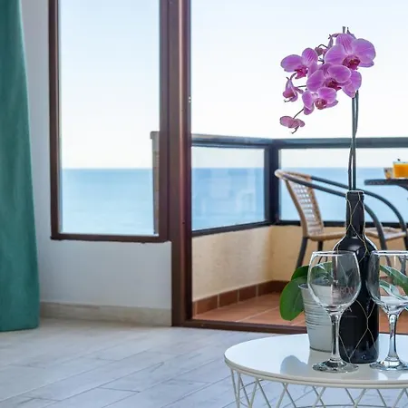 Beachfront With Sea Views Aloha Playa