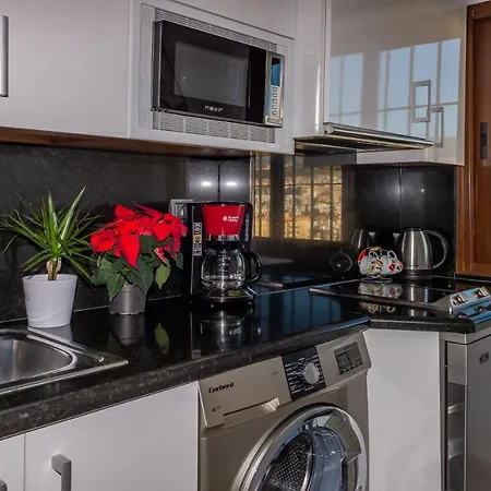 Beachfront With Sea Views Aloha Playa Apartment *