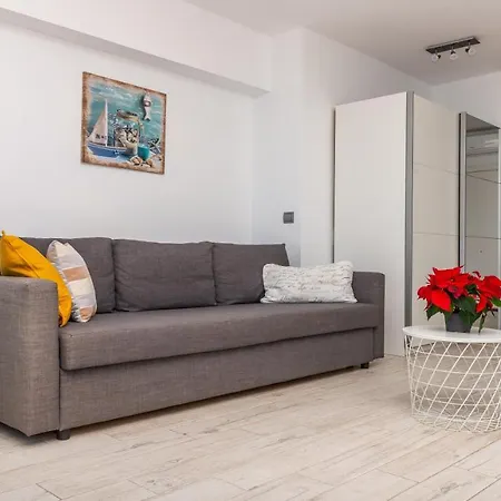 Apartment Beachfront With Sea Views Aloha Playa Benalmadena