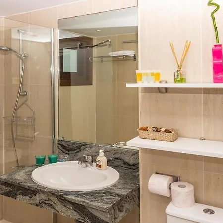 Apartment Beachfront With Sea Views Aloha Playa