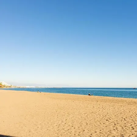 Beachfront With Sea Views Aloha Playa Apartment *